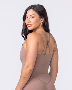 Débardeur de sport léger pour femme, respirant, sans manches, avec coussinets fixes, séchage rapide, idéal pour le yoga et la gym - Product Image 3