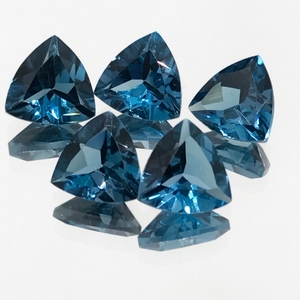 Lote al por mayor de topacio azul de Londres natural, piedras preciosas sueltas calibradas de corte trillón de 5 mm a 12 mm, calidad AAA - Product Image 2