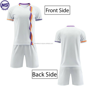 Conjunto de Uniforme de Fútbol Personalizado Sublimado para Hombre, Degradado Blanco, Morado y Naranja, Cuello en V, Manga Corta, 100% Poliéster, Absorbe la Humedad, Corte Ajustado - Product Image 4