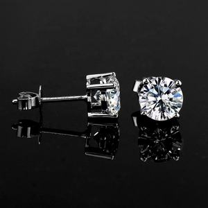Boucles d'oreilles clous en moissanite de luxe en gros avec argent sterling 925 pour hommes, pour la vente au détail et l'exportation mondiale - Product Image 2