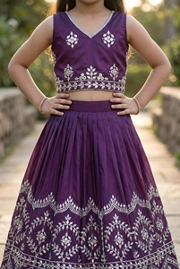 Shoryam mode filles violet taffetas soie Lehenga Choli brodé longueur au sol haut court jupe ensemble vêtements ethniques traditionnels pour - Product Image 4