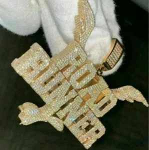 จี้เพชรโมอิสซาไนต์รูปตัวอักษรแบบฮิปฮอป สั่งทำได้ตามต้องการ ประดับเพชรแบบหนามเตย ชุบทองคำขาวบนเงินแท้ - Product Image 3