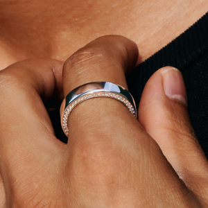 Pulsera Moderna para Mujer Chapada en Oro Blanco y Rodio con Diamantes Redondos Brillantes Engastados para Aniversario - Product Image 4