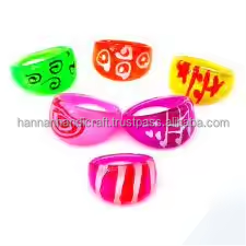 Vente en gros de bijoux de mode faits à la main en résine, bracelets et joncs au design luxueux, provenant d'un fabricant indien, au prix de gros. - Product Image 2