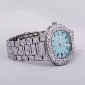 Reloj de cuarzo Ocean Glow Modern con incrustaciones de moissanita para hombre, con esfera elegante y movimiento de alta calidad - Product Image 5
