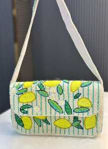 Sac à bandoulière rectangulaire lavable, brodé à la main, orné de perles de verre et de motifs floraux citron. - Product Image 4