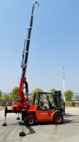 Chariot élévateur hydraulique avec grue montée à l'arrière, moteur, boîte de vitesses pour la manutention de matériaux lourds, équipement de levage de construction 360
