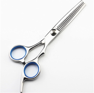 Best Quality 6.5 Kit Right-Handed Lightweight <b>Medium</b> Handle Hair Cutting Thinning Scissors Set Comb Clip Black <b>Case</b> Steel Barber - Product Image 5
