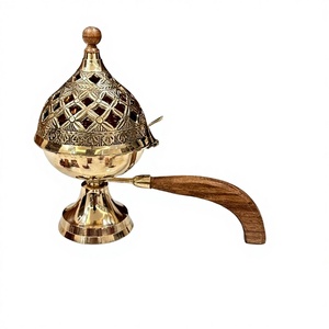 Quemador de incienso de latón con mango de madera |   Quemador de Loban Dhoop Religioso para Primavera y Verano |   Decoración para el Hogar Hecha a Mano y Ecológica - Product Image 1