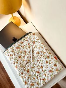 Cute Floral Quilted Tablet <b>Sleeve</b> With Pockets Protective Cover For Tablet Custom Logo 100% Cotton Canvas <b>Laptop</b> <b>Sleeve</b> Tote Bag - Product Image 1