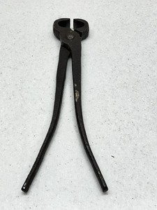 Heavy Duty Hand Crafted Stainless Steel Made Tong Nails <b>Puller</b> Heavyweight Farrier <b>Tools</b> Horse Nails <b>Puller</b> With Curved Handle - Product Image 2