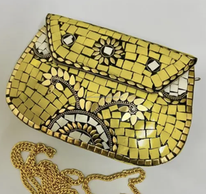 Bolso de mano hecho a mano de mosaico de metal de nácar, bolso de mano étnico antiguo de piedra azul de la India - Product Image 1