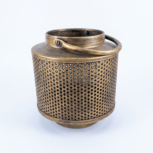 Lanternes élégantes en métal doré avec des verres et des poignées suspendues pour une touche d'élégance et une décoration contemporaine charmante pour la maison - Product Image 3