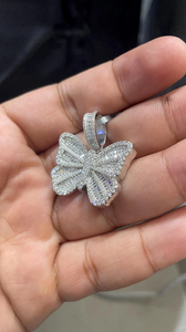 Pendentif Papillon en Argent 925 Finition Moissanite Effet Diamant, Breloque Papillon Sertie de Pierres, Bijou de Luxe Tendance - Product Image 4