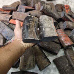 Bloque de cuerno de búfalo negro premium, materia prima para mangos de cuchillos y artesanías a precio económico - Product Image 2