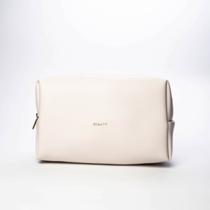 ISO BSCI Factory Custom Leather Cosmetic Bag with Zipper Closure Fashion Design Distinguished Quality for Travel & Outdoor Use - Product Image 1