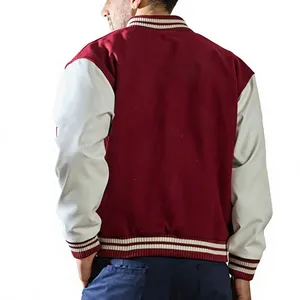 Blouson universitaire en laine écoresponsable rouge et blanc pour homme, style preppy, logo brodé sur le devant, simple boutonnage, coupe droite, automne - Product Image 2