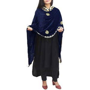 Vente en gros – Nouveauté 2026 : Écharpes et châles classiques d'hiver pour femmes, en cachemire pur brodé, personnalisables, service OEM - Product Image 3