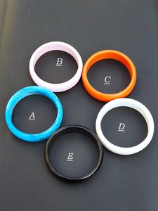 กำไลข้อมือเรซิ่นสีสันสดใส งานแฮนด์เมด เครื่องประดับแฟชั่นขายส่ง - Product Image 4