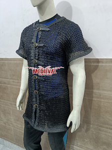 Camisa de malla metálica hecha a mano con ribete de cuero, media manga, armadura medieval de acero dulce para recreación histórica y ferias. - Product Image 3