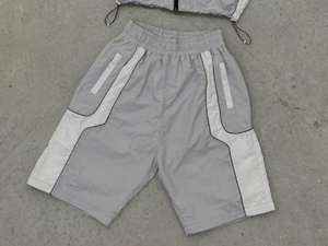 Ensemble de survêtement hip-hop respirant brodé à blocs de couleur personnalisés pour hommes - Veste et short d'été 100 % polyester à motif uni - Product Image 2