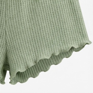 Conjunto de 2 Piezas para Mujer, Top Verde Sólido sin Tirantes y Pantalones Cortos por Encima de la Rodilla, Tejido, Casual, para Primavera/Verano - Product Image 6
