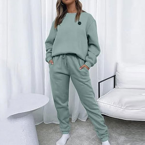 Ensemble de survêtement pour femme style classique, coupe décontractée, deux pièces, pour un confort quotidien, les week-ends et les voyages - Product Image 5