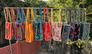 Ensemble de sacs à bandoulière en velours – Sacs en velours doux multi-usages pour le voyage, le rangement et la personnalisation DIY - Product Image 3
