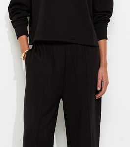 Conjunto de Sudadera y Pantalones de Dos Piezas con Logotipo Personalizado al por Mayor, Top Corto y Pantalones Deportivos Casuales para Mujer, Conjuntos Deportivos 2026 - Product Image 2
