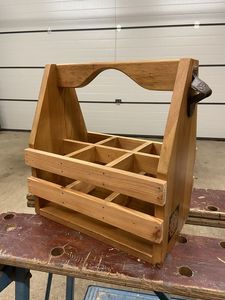 Porte-bouteilles en bois personnalisé avec ouvre-bouteille pour les fêtes de bar - Product Image 4