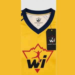 Uniforme de Fútbol Personalizado, Jersey y Pantalones Cortos de Fútbol Diseñados con Tela Elástica Resistente para Máximo Confort en Equipo - Product Image 6