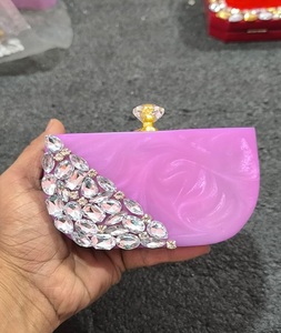 กระเป๋าคลัทช์เรซิ่นรักษ์โลกสีสันสดใสสำหรับผู้หญิง งานแต่งงาน ทำมือ ประดับลูกปัด สำหรับงานปาร์ตี้ - Product Image 4