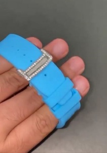 Reloj de Lujo para Mujer con Incrustaciones de Diamantes, Correa de Silicona Azul, Movimiento de Cuarzo Analógico, Caja Redonda, Hebilla de Acero Inoxidable - Product Image 4
