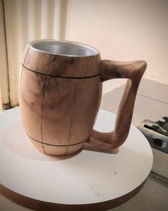 Mug en bois à grain foncé - Product Image 2