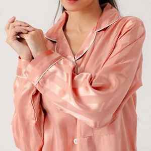 Pijamas de Seda y Satén Transpirables Personalizadas para Mujer, Conjunto de 2 Piezas de Manga Larga, Ropa de Dormir de Alta Calidad con Cuello Camisero para Mujer - Product Image 2