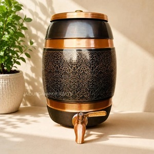 Elegante Dispensador de Agua de Cobre Hecho a Mano con Tapa, Diseño Vintage, Gran Capacidad, para Uso Doméstico - Product Image 1