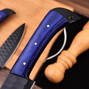 Juego de Cuchillos de Chef Profesionales de Acero al Carbono de 5 Piezas, Marca Ahmad Fabric, Hechos a Mano, Mango de Resina, Funda de Cuero, Diseño Moderno, Personalizable - Product Image 4