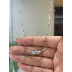Collar de Mariposa con Diamante Cultivado en Laboratorio de Corte Asscher Superior de 1.60 Ct, Barra Curva con Pavé de Oro, Joyería Fina para Boda, para Mujer - Product Image 3