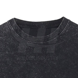 Sweat-shirt moderne à col rond en tissu doux, effet délavé, pour un style streetwear. - Product Image 3