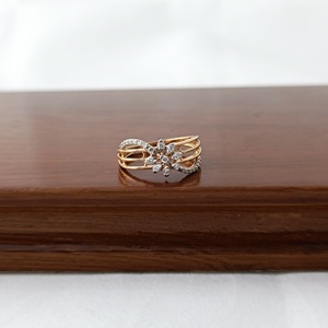 Namivaa – bague multicouche en or 18 carats avec zircons cubiques, motif floral, design élégant pour femmes, bijoux fins pour mariage, fiançailles, fête - Product Image 2