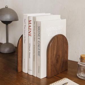 Sujetalibros Clásicos de Madera con Forma de Piezas de Ajedrez, Hechos a Mano, para Estantería, Biblioteca, Oficina, Escritorio y Decoración Elegante del Hogar - Product Image 2