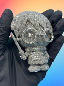 Colgante de mago de dibujos animados con incrustaciones de circonitas (solo el colgante) |   Joyería de Personajes Hip Hop con Moissanita Auténtica |   Colgante Brillante para Hombre |   Sin Cadena - Product Image 5