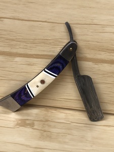 Navaja de Afeitar Recta de Acero de Damasco Hecha a Mano y Personalizada para Afeitado en Húmedo - Product Image 4