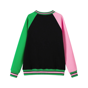 Sudadera personalizada de chenilla con escudo tricolor negro para hermandades (talla unisex) para minoristas B2B que compran ropa al por mayor para compradores B2B - Product Image 2