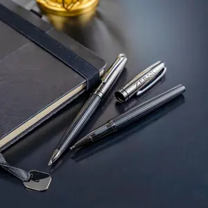 Juego de Bolígrafos Promocionales de Metal Negro Resistente con Acabado Mate y Brillante en Estuche de Cuero PU - Product Image 1