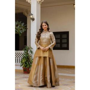 Ensemble élégant de lehenga en viscose Banarasi avec haut et dupatta, tenue ethnique de créateur pour mariage, festival, fête, pour femmes - Product Image 1