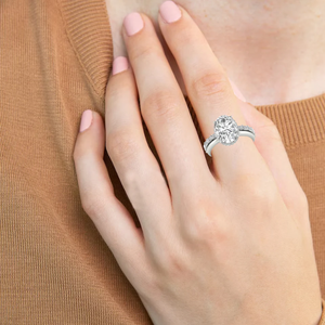แหวนหมั้นเพชรทองคำ 14K สำหรับผู้หญิง แบรนด์ AJRETAIL พร้อมใบรับรอง - Product Image 4