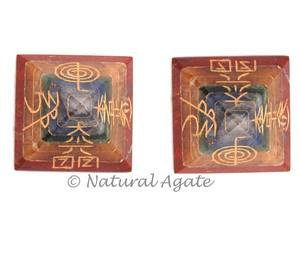 Achetez un ensemble de pyramides d'orgone en quartz Usui Reiki personnalisées et tendance - Product Image 6