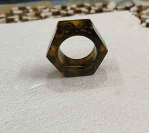 Anneaux de serviette en résine minimalistes modernes pour table à manger, accessoires de table élégants pour hôtels, restaurants et événements - Product Image 3