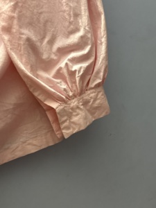 Chemise décontractée en coton rose brodée à la main, col en V, manches longues, motif floral, tissu popeline respirant pour l'été - Product Image 3